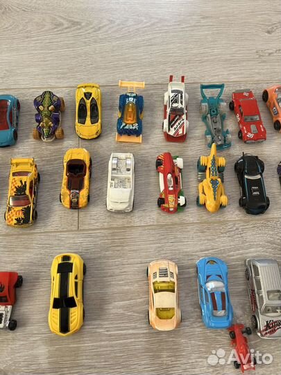 Hot wheels машинки