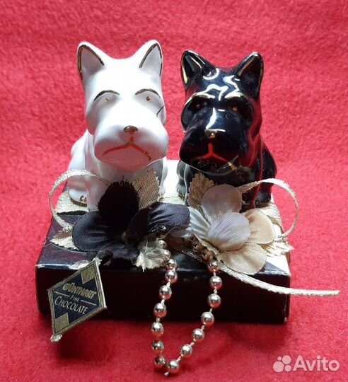 Собака фарфор