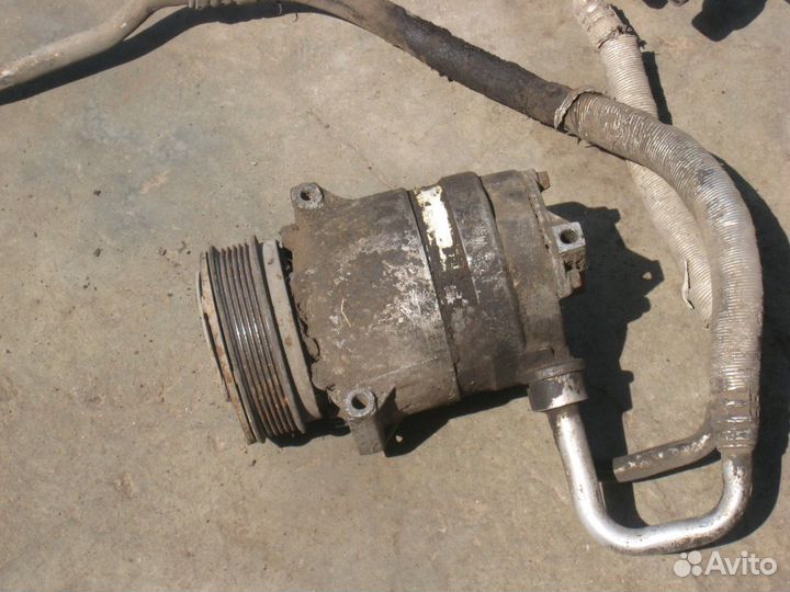 Компрессор кондиционера Opel Vectra B