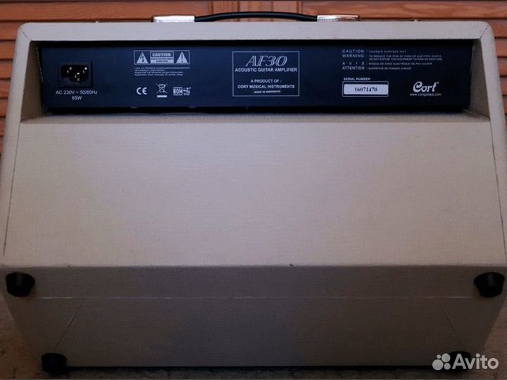 Комбоусилитель для акустической гитары Cort AF30