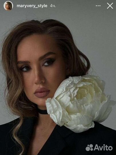 Большая брошь цветок, брошь чокер с пионом