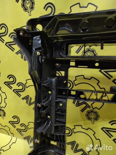 Рамка радиатора Volkswagen Polo MK5 2010-2015