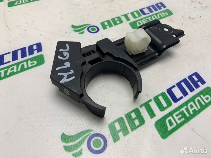 Крепление бачка омывателя Mazda 6Gj/Gl седан