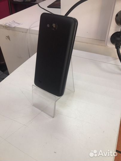 Телефон ZTE