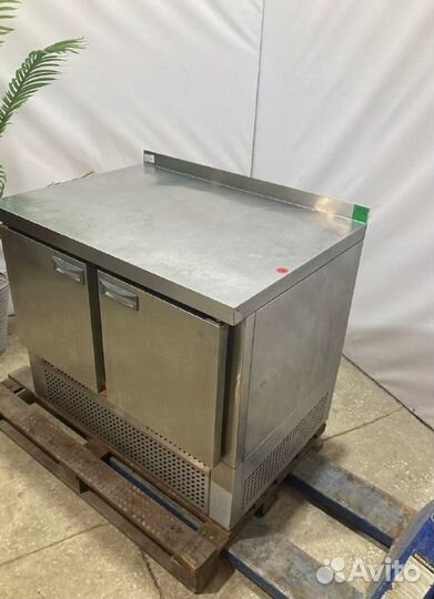 Стол морозильный hicold