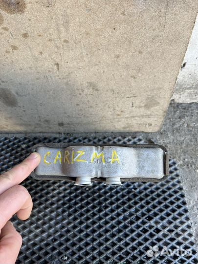 Радиатор отопителя Mitsubishi Carisma