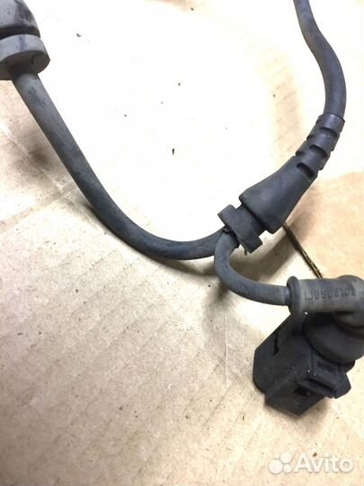 Датчик ABS передний 8E0927803A Audi A4 8E B6 B7