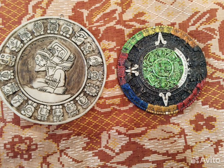 Тарелки настенные, календари племени майя
