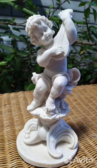 Сувенир из литьевого мрамора