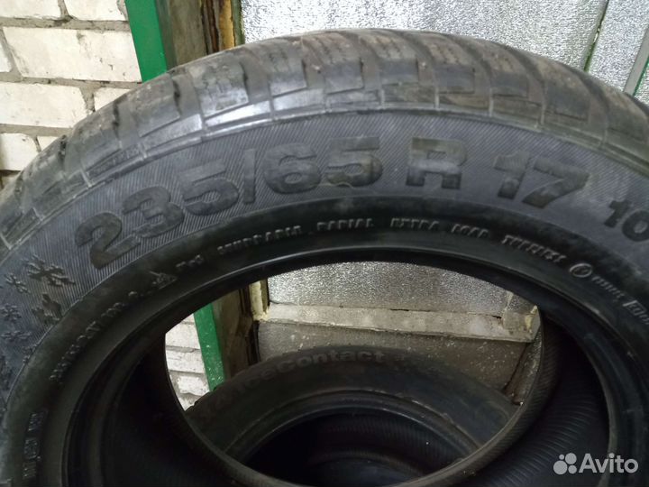 Continental Conti4x4IceContact 235/65 R17
