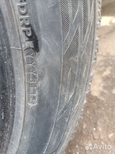 Yokohama Advan A006 275/50 R22 111