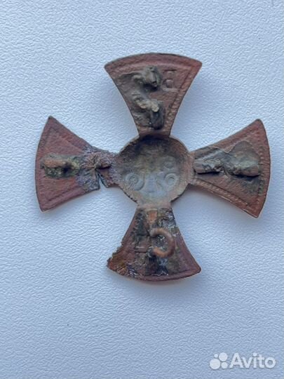 Крест и монеты Царские