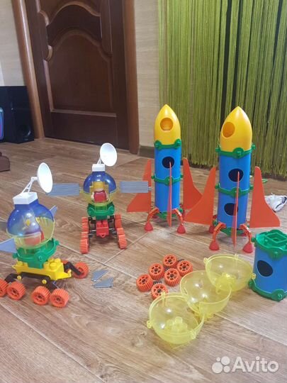 Развивающие игрушки