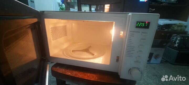 Микроволновая печь Supra