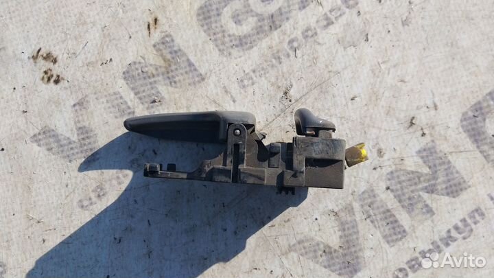 Ручки дверные внутренние Nissan Terrano 2