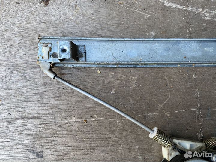 Стеклоподъемник задний левый Pajero 2