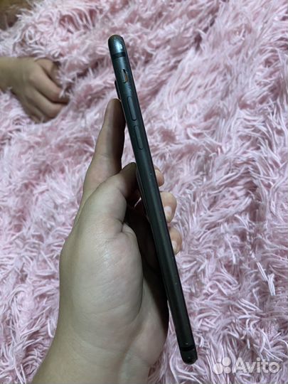 Телефон iPhone 8 plus