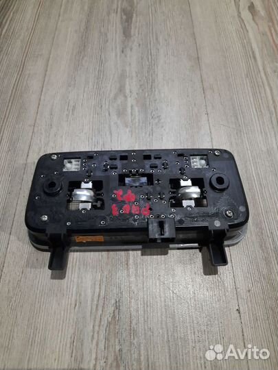 Плафон Подсветка фонарь салона Kia RIO 3