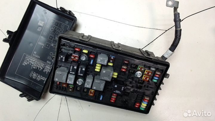 Блок предохранителей Cadillac SRX, 2012