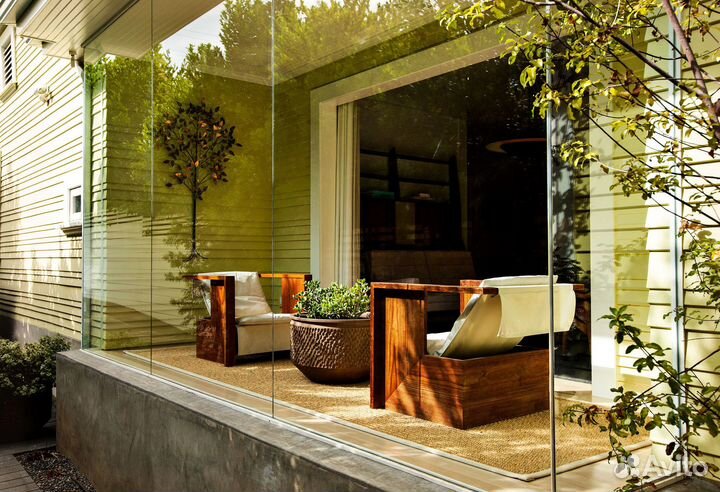 Безрамное остекление крупных объектов