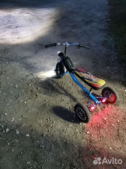 Детский трехколесный велосипед электро