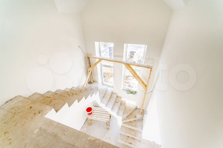 Коттедж 180 м² на участке 6 сот.