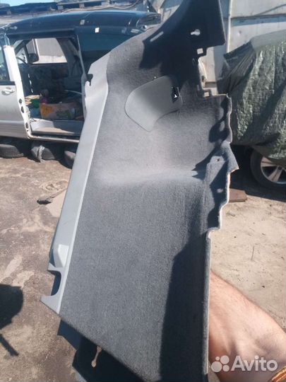 Обшивка багажника prius 20