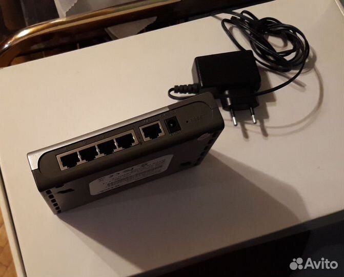 Роутер D-Link DI-604