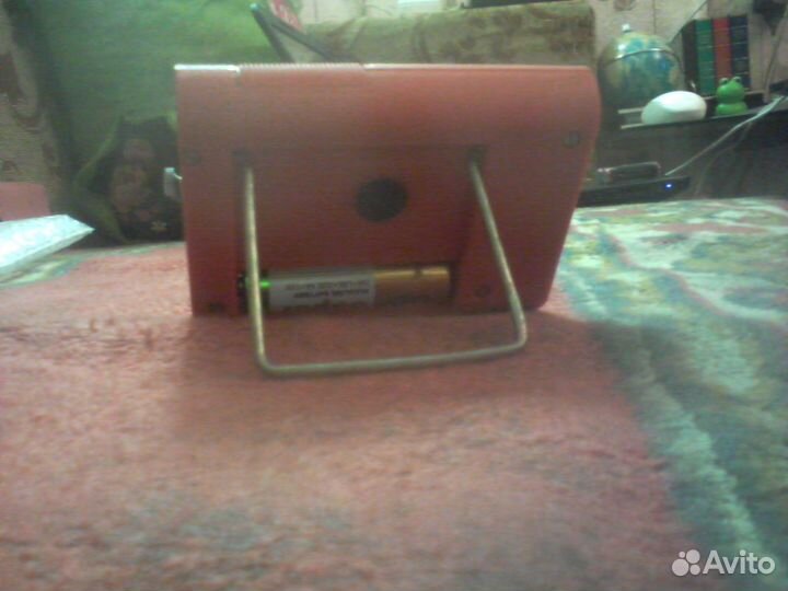 Часы будильник Луч с мелодиями (торг)