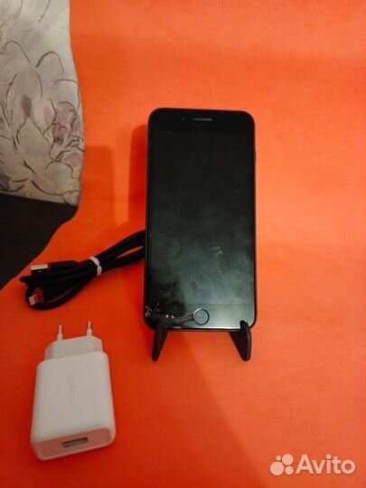 iPhone 8 Plus, 64 ГБ