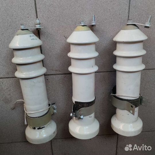 Изоляторы