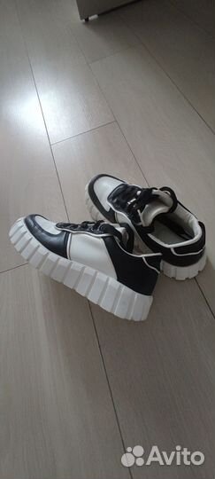 Кроссовки женские 40 41 размер