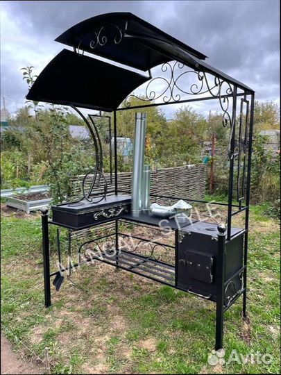 Мангал с крышей