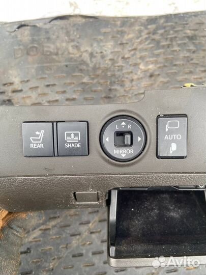 Кнопки,Салона Toyota Crown S200 GWS204