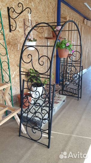 Арка садовая кованая