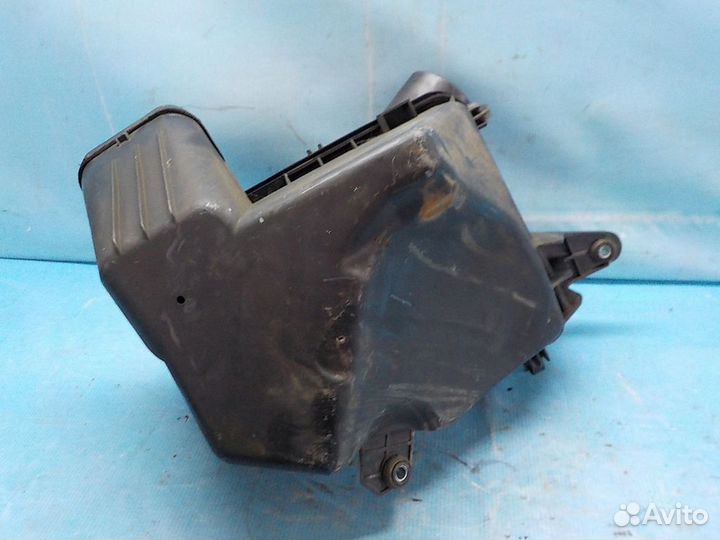 Корпус воздушного фильтра lexus GS 3 2005-2012