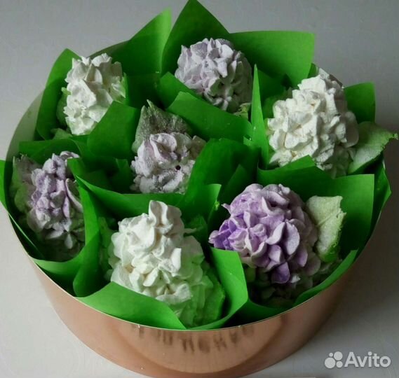 Зефиросендвичи,сирень в рожкаж,в ьукете