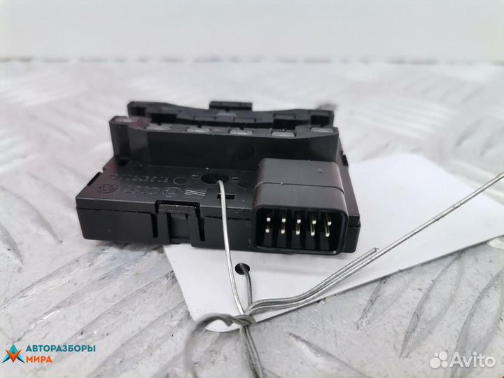 Датчик угла поворота руля Volkswagen Golf 4 2003