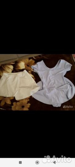 Гимнастический купальник и юбка