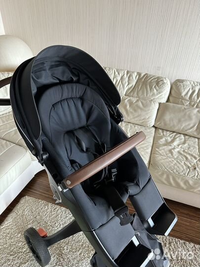 Прогулочная коляска stokke