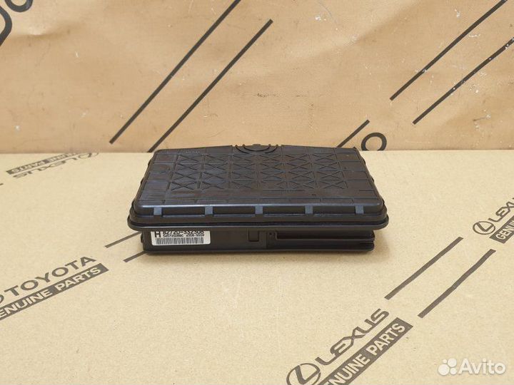 Блок реле и предохранителей Toyota Camry V55