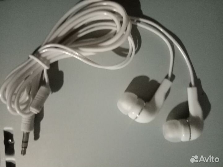 Наушники проводные