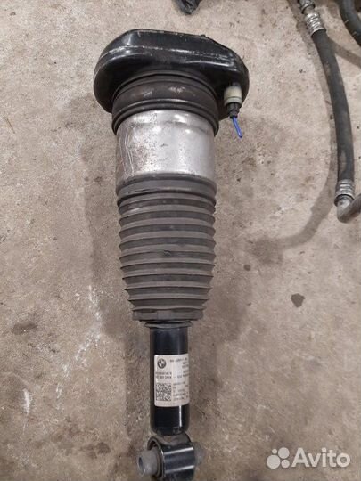 Пневмоамортизатор задний правый Bmw 5-Series G30