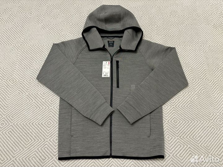 Толстовка uniqlo