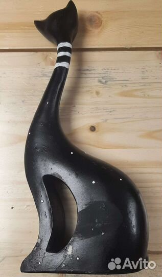 Статуэтка кошечка