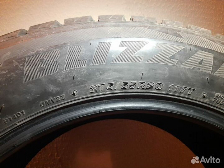 Bridgestone Blizzak DM-V2 275/55 R20 117T