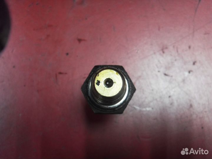 Датчик давления масла 55202374 Fiat Albea Альбеа