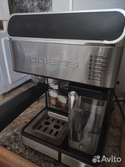 Кофеварка рожковая Polaris PCM 1535E