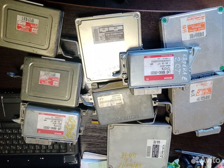 Блок управления двс toyota carina Е 93г 1,6 4A-FE