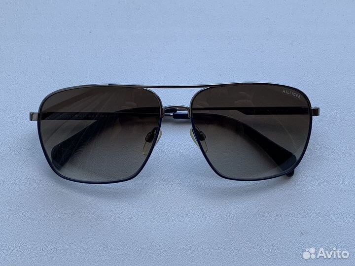 Очки Tommy Hilfiger